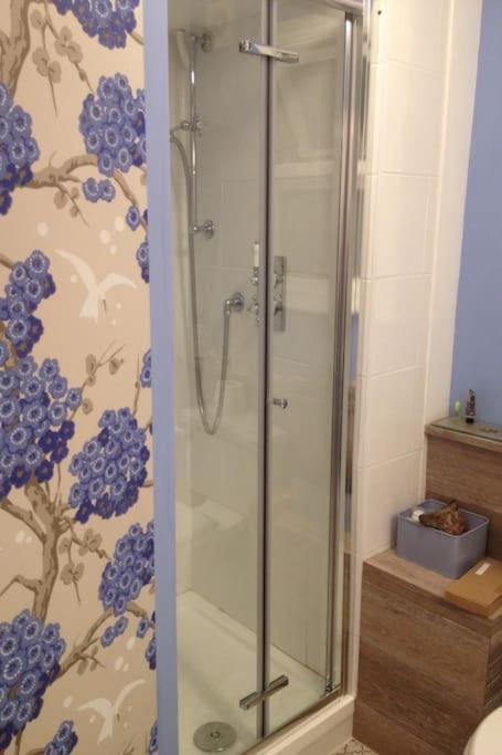 Charming English Style Studio Flat 伦敦 外观 照片